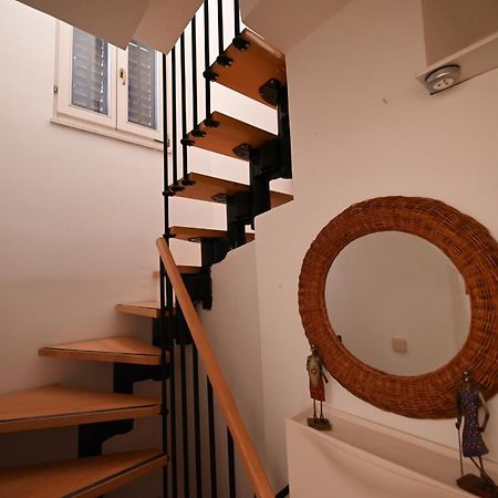 Alice Apartment With Balcony ロヴィニ エクステリア 写真